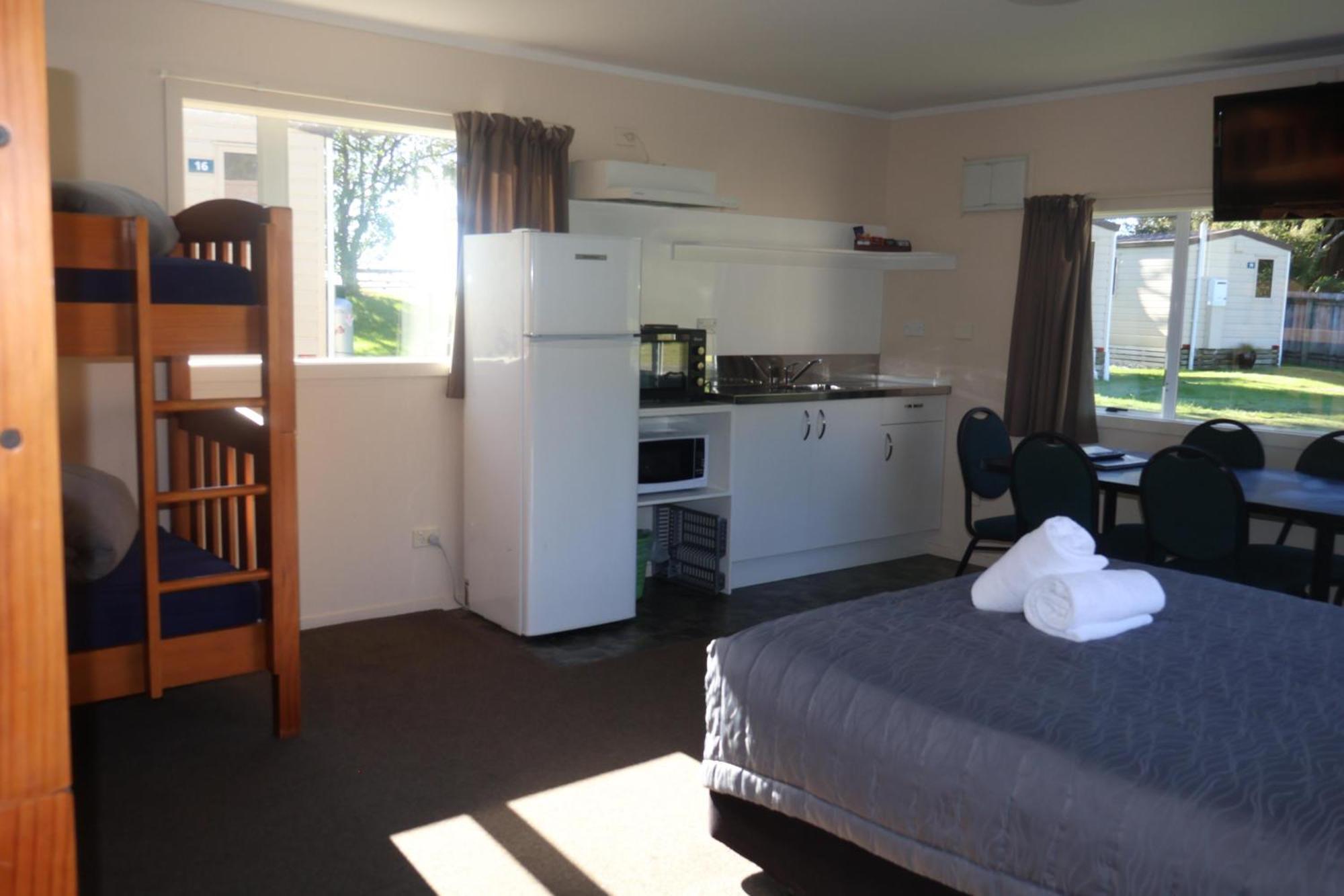 Pohara Beach Top 10 Holiday Park Exterior foto