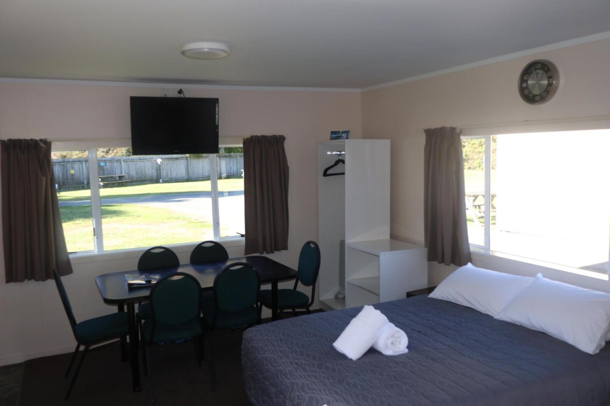Pohara Beach Top 10 Holiday Park Exterior foto